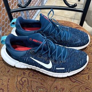 Men's Nike Free Athletic Shoes